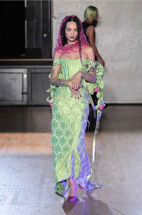 Ss23 Runway, Summer 2023 Runway, Alice In Wonderland Outfit, The Spell, Bad Idea, Spring Summer 2023, Runway Collection, High Fashion Street Style, Fashion Photoshoot