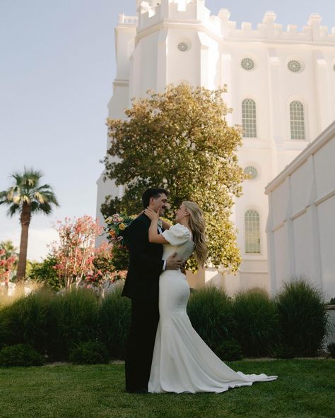 St. George temple 🏜️🏛️ could there be a more beautiful place to get married?? 🥹 super happy with how the edit on these pictures turned out ☺️ what do we think?!? do you have a favorite? 🌿 keywords: Utah Wedding photographer, southern utah wedding, couples photographer, temple wedding, elopement photographer, cinematic, colorful, romantic #utahweddingphotographer Cedar City Temple Wedding, Red Cliffs Temple, Laie Hawaii Temple Wedding, St George Temple, Payson Utah Temple Wedding, Provo City Center Temple Wedding, Place To Get Married, Fanfic Ideas, Temple Wedding