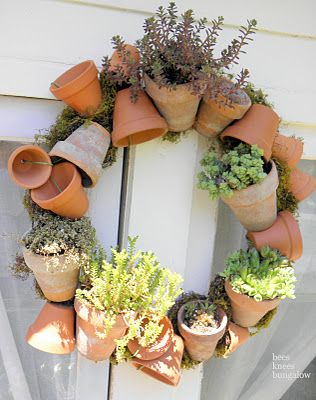 Diy Herb Garden, Trendy Plants, Small Flower Pots, Fall Planters, Clay Flower Pots, Diy Flower Pots, Clay Pot Crafts, Outdoor Pots, Planting Herbs