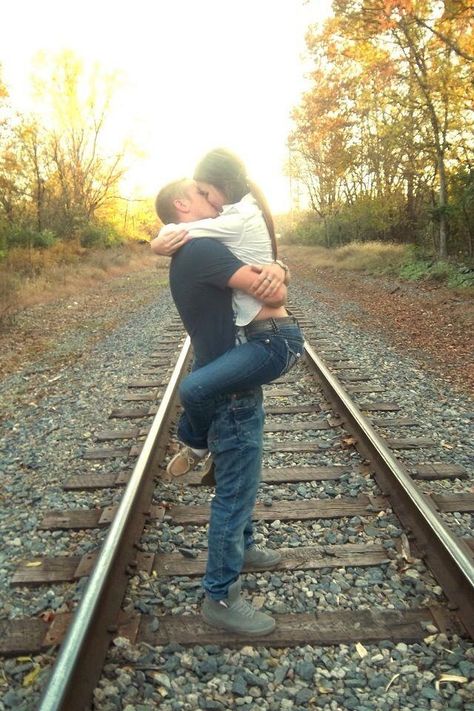 Railroad tracks. Fall Engagement Pictures, Engagement Photos Country, Funny Wedding Photos, Pregnancy Photo, Engagement Photos Fall, Photography Maternity, Engagement Pics, Engagement Poses, Engagement Photo Outfits