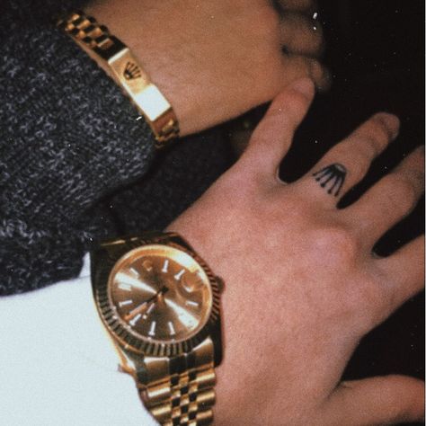 Rolex Tattoo Men, Versace Symbol, Rolex Tattoo, Rolex Presidential, Rolex Blue, Rolex Yachtmaster, Rolex Milgauss, Hand Tats, Crown Tattoo