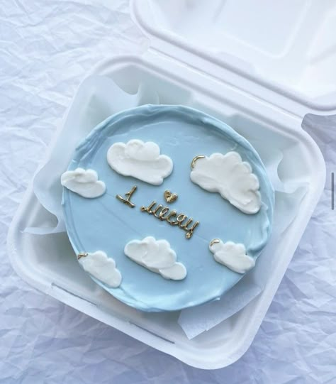 Simple Birthday Cake Designs, Small Birthday Cakes, Cloud Cake, Korean Cake, Spring Cake, Funny Birthday Cakes, Mini Cakes Birthday, Simple Birthday Cake, Baby Birthday Cakes