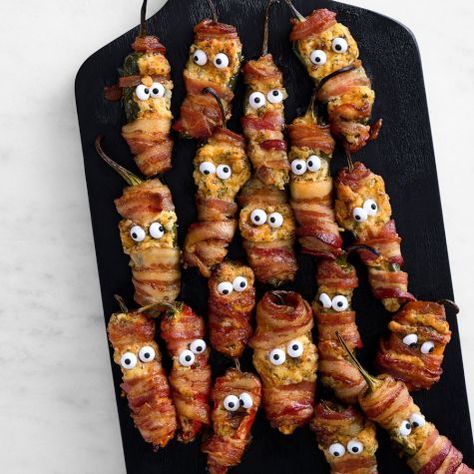 Halloween Food With Eyes, Halloween Grilling Ideas, Halloween Party Sandwiches, Halloween Canapes, Halloween Party Snacks For Kids, Party Snacks For Kids, Spooky Appetizers, Halloween Hosting, Summerween Party