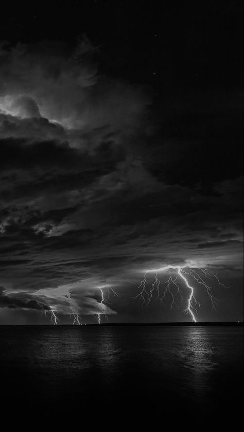 Storm Wallpaper Aesthetic, Dark Thunderstorm, Wallpaper Backgrounds Dark Beautiful, Thunderstorm Aesthetic, Thunder Aesthetic, Storm Aesthetic, Scary Ocean, Storm Wallpaper, Black Thunder