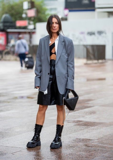 Paris Fashion Week Outfits, Street Style Paris Fashion Week, Fashion Week Outfit, Moda Paris, Paris Fashion Week Street Style, Fashion Aesthetics, The Best Street Style, Street Style Paris, Best Street Style