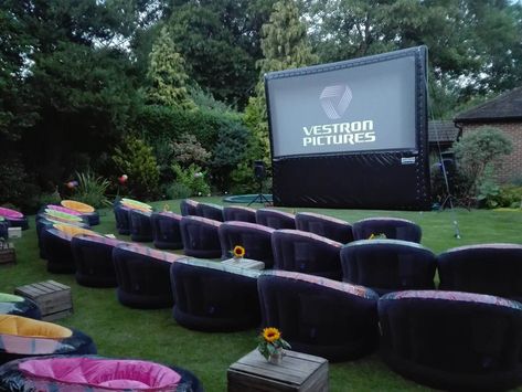 Inflatable Movie Screen Backyards, Inflatable Movie Screen Party, Backyard Theater, Backyard Movie Night Party, Diy Backyard Movie Night, Cinema Ideas, Pop Up Cinema, Birthday Movie Night, Outdoor Movie Party