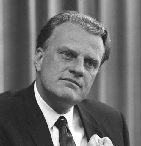 In 1960 Billy Graham came to Israel to preach the Gospel. Thousands of Arabs and Jews came to hear what he had to say, and despite all opposition, many received the message of forgiveness and eternal life in Yeshua the Messiah. Wikipedia Logo, Billy Graham Quotes, Rev Billy Graham, Franklin Graham, Charles Spurgeon, Billy Graham, Stephen Hawking, Godly Man, Bw Photo