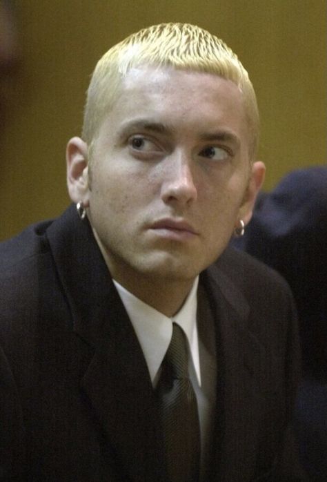 Eminem Blonde, Eminem Eyes, Eminem Crying, Old Eminem, Eminem Pictures, Blonde Beard, The Slim Shady, Eminem Photos, Eminem Rap