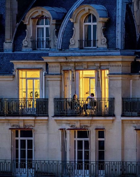 Parisienne Apartment, Roof Balcony, Paris Buildings, Night Window, Paris Rooftops, Parisian Architecture, French Lifestyle, Parisian Apartment, Future Apartment