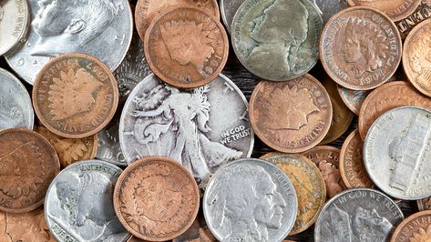 Pennies Worth Money, Old Pennies Worth Money, Old Coins Value, Wheat Pennies, Coin Stand, Coin Dealers, Mint Coins, Peace Dollar, American Coins