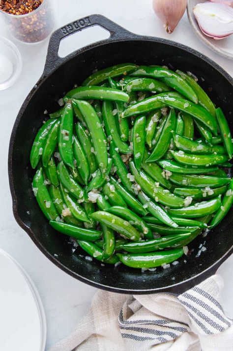 Sugar Snap Peas Recipe, Sugar Snap Pea Recipe, Snap Peas Recipe, Shallot Recipes, Peas Recipe, Italian Olives, Pea Recipes, Cooking With Olive Oil, Sugar Snap Peas