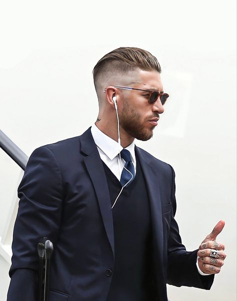 Sergio Ramos Short Hair, Sergio Ramos Profile Picture, Sergio Ramos Beard, Sergio Ramos Long Hair, Sergio Ramos Selfie, Football Hairstyles, Gents Hair Style, David Beckham, Hair And Beard Styles