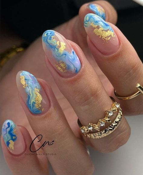 Nail Art With Gold, Art With Gold, Nails With Gold, Nail Foils, Simple Nail Art, Foil Nail Art, La Nails, Marble Nail, Marble Nail Art