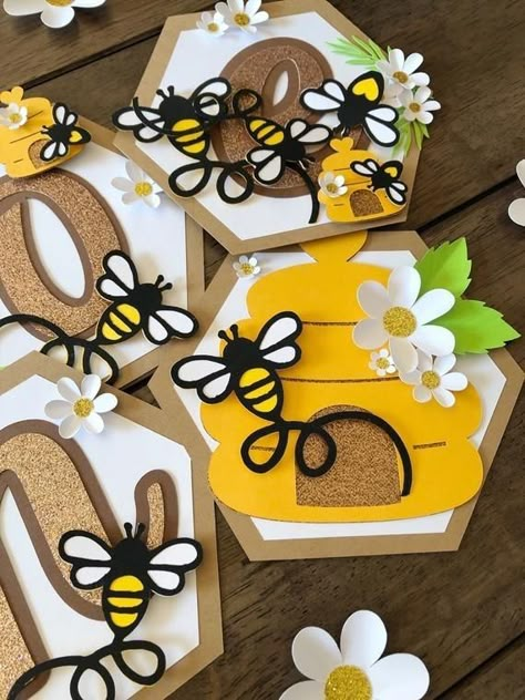 Bee Themed Birthday, Bee Themed Classroom, Bee Classroom, Bee Birthday Party, Bee Baby Shower Theme, Quilling 3d, Bee Day, Bee Party, Bee Birthday