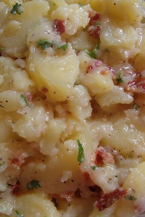 German Potato Salad Recipe, German Dishes, German Foods, German Potato, German Potatoes, German Potato Salad, Summer Foods, Chips Ahoy, Potato Salad Recipe