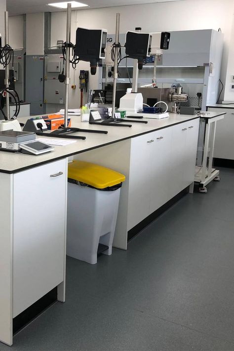 Flexible and high quality furniture for laboratory use. Heavy Machinery, High Quality Furniture, Quality Furniture, Kitchen Island, Lab, High Quality, Furniture