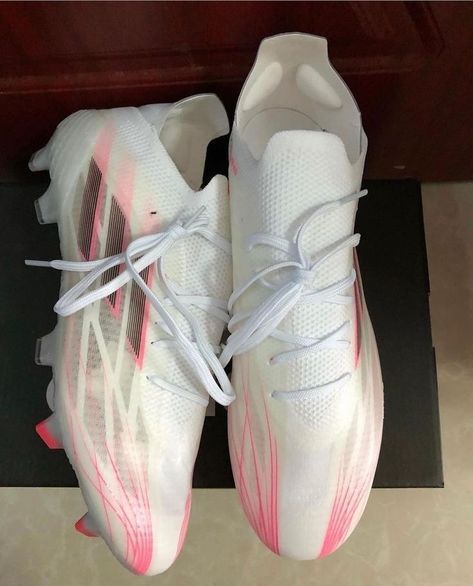 Pink Football Cleats, Soccer Footwork Drills, Adidas Soccer Boots, Cool Football Boots, Best Soccer Cleats, Girls Soccer Cleats, Best Soccer Shoes, Adidas Soccer Shoes, Football Outfit