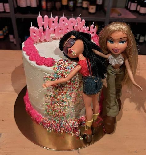 Y2k Birthday Party Theme Cake, Bratz Themed Birthday Party For Adults, Bratz Dolls Birthday Party, Bratz Adult Party, Drunk Bratz Cake, Bratz Bday Party, Brats Birthday Theme, Brats Cake, Bratz Birthday Theme