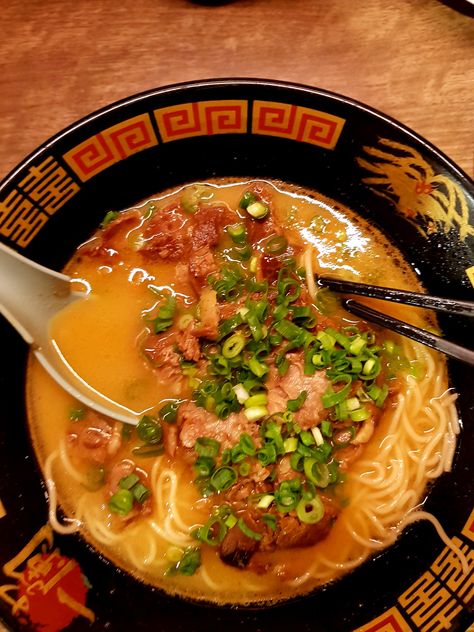 Pork Ramen Recipe, Ichiran Ramen, Stewed Pork, Yummy Noodles, Chicken Teriyaki Recipe, Man Food, Smoked Pork, Food Images, Japan Food