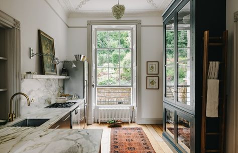 A historic home is for sale on one of the Uk's best streets - The Spaces Dreamy Kitchens, Built In Dresser, Mad About The House, Sandstone Wall, Georgian Architecture, Sustainable Kitchen, Bespoke Kitchens, Historic Home, Main Bedroom