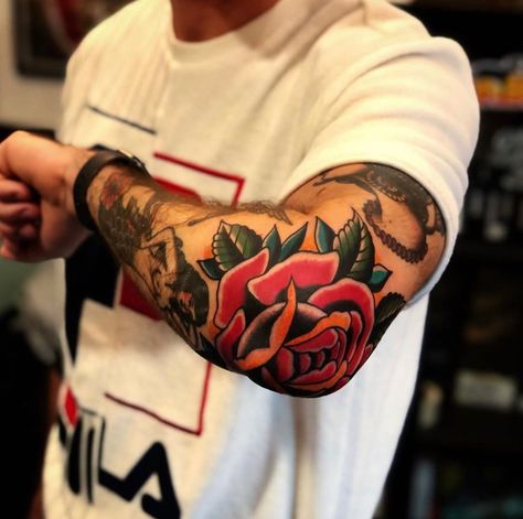 Traditional Tattoo on Instagram: “Rate this tattoo from 1 to 10👍 Write in the comments 👇👇👇 #tattoo by @samuelebriganti ... ... ... ... #traditional #elbowtattoo…” Rose Elbow Tattoo, Traditional Tattoo Elbow, Elbow Tattoo Ideas, Inner Elbow Tattoos, A Rose Tattoo, Tato Tradisional, Cowboy Tattoos, Elbow Tattoo, Traditional Style Tattoo