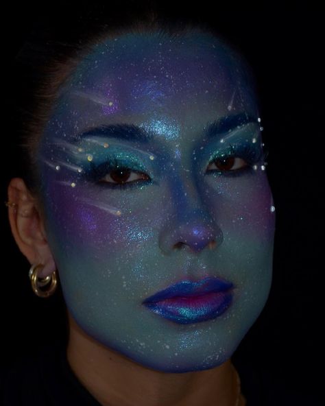 Intergalactic Makeup, Sparkle Outfits, Nails And Makeup, Galaxy Makeup, Sparkle Outfit, Makeup Girl, Loose Pigments, Make Up Inspo, Girls Makeup