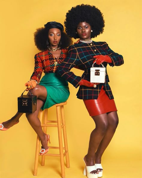 African American Photoshoot, 80s Black Culture, 80s Poses Photo Ideas, Black Culture Photoshoot, 1980s Fashion Black Women, 80’s Photoshoot, Black Women Photoshoot, 70s Black Fashion, 80s Retro Fashion