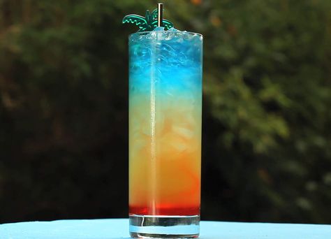 This Paradise Cocktail is Crazy-Cool Looking, Also Delicious Paradise Cocktail Recipe, Hypnotic Drinks, Spiced Rum Drinks, Paradise Drink, Paradise Cocktail, Hawaiian Drinks, Pineapple Vodka, Fun Drinks Alcohol, Cocktail Shots