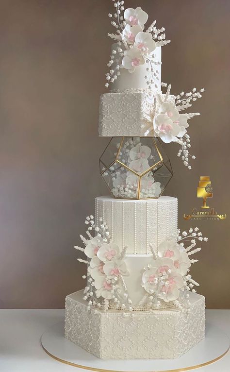 Fancy Wedding Cakes, Extravagant Wedding Cakes, Cake Structure, Big Wedding Cakes, Beautiful Cake Designs, Dream Wedding Cake, Dream Wedding Decorations, Luxury Wedding Cake, Extravagant Wedding