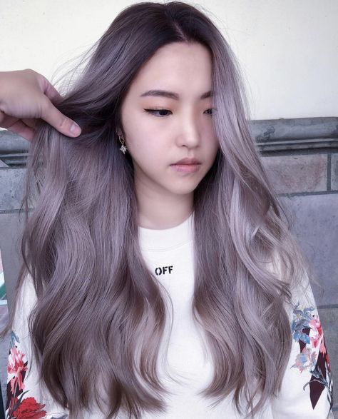 Milk Tea Purple Hair, Dark Blonde Purple Hair, Smokey Purple Hair Color, Smoky Lilac Hair, Ash Purple Hair Color, Lavender Beige Hair, Ashy Purple Hair, Ash Purple Hair, Hair Colors For Pale Skin