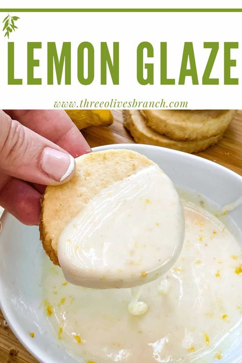 This Lemon Glaze is an easy and delicious homemade icing recipe! Use on baked goods like cake, cookies, shortbread, scones, and more. Strong lemon citrus flavor great for spring and summer. Homemade Icing Recipe, Lemon Icing Recipe, Lemon Glaze Icing, Glazed Icing Recipe, Bundt Cake Glaze, Lemon Glaze Cake, Lemon Glaze Recipe, Homemade Icing, Cookies Shortbread