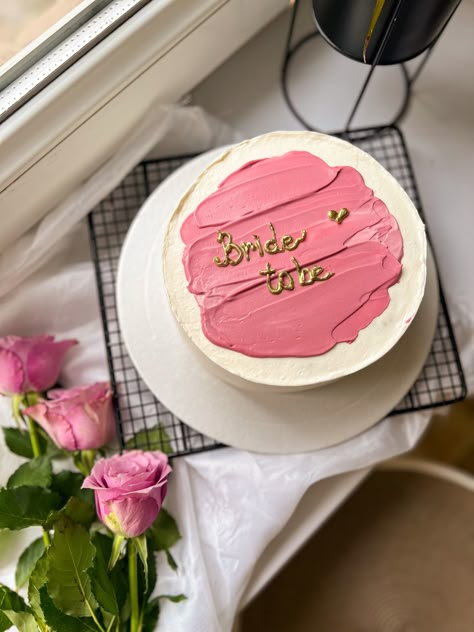 Bride To Be Cakes Ideas Simple, Simple Bachelorette Cake Ideas, Bacholerette Cake Designs, Bridal Shower Bento Cake, Bride To Be Bento Cake, Bride To Be Pasta, Groom To Be Cake Designs, Bride Partisi, Simple Bride To Be Cake