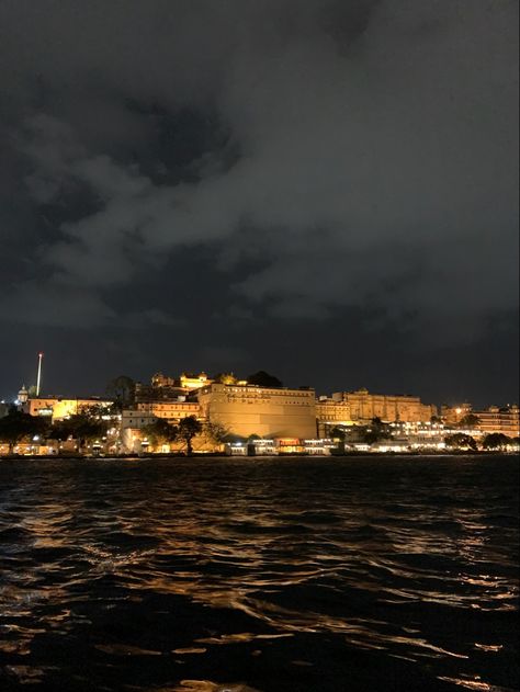 Udaipur Aesthetic Night, Udaipur Night View, Udaipur Photography, Lake Night, Study Flashcards, Gallery Wallpaper, Art And Craft Videos, Landscape Photography Nature, Photography Basics