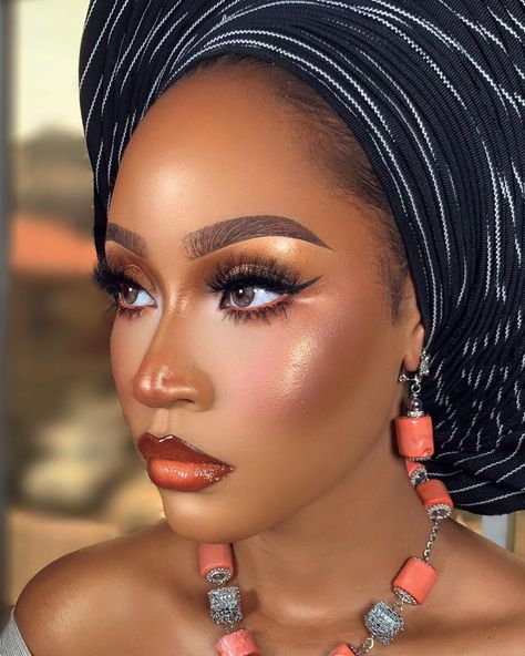 Gele and Makeup looks for a Nigerian Bride / MÉLÒDÝ JACÒB Nigerian Bride Makeup, Nigerian Wedding Makeup, Black Queen Makeup, Gele Styles, Wedding Makeup Bride, Beautiful Wedding Hair, Nigerian Bride, Brown Skin Makeup, Black Bride