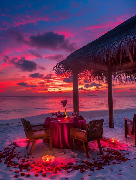 Romantic Beach Picnic, Nature Destinations, Billionaire Lifestyle Luxury Living, Romantic Nature, Beach Dinner, Beautiful Beach Pictures, Honeymoon Locations, Dream Beach Houses, Romantic Picnics