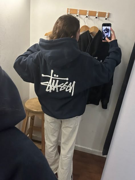 #stussy #blue #fashion Navy Blue Stussy Hoodie, Navy Stussy Hoodie, Navy Stussy Hoodie Outfit, Stussy Sweater Outfit, Cold Culture Hoodie Outfit, Stussy Zip Up, Stussy Outfit Woman, Pull Stussy, Navy Blue Hoodie Outfit