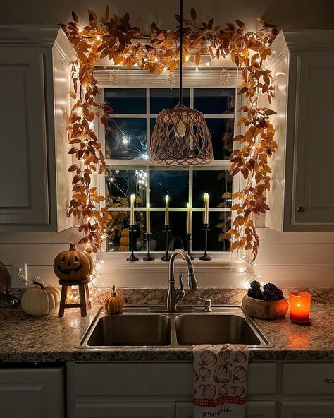 Apartment Halloween Decor, Small Apartment Decor Ideas, Above Cabinet Decor, Fall Tray Decor, Apartment Halloween, Halloween Kitchen Decor, Cozy Halloween, Halloween Decor Ideas, Fall Kitchen Decor