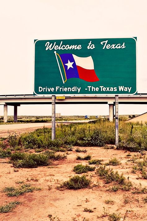 Route 66 Welcome to Texas roadside sign Shes Like Texas, Welcome To Texas, Roadside Signs, Only In Texas, Texas Forever, State Signs, Loving Texas, Summer Road Trip, Texas Travel