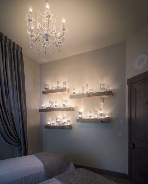 Lash Room Chandelier, Spa Room Lighting Ideas, Massage Therapy Office Decor, Massage Room Shelves, Massage Room Wall Art, Elegant Esthetician Room, Neutral Massage Room, Basement Massage Room Ideas, Couples Massage Room