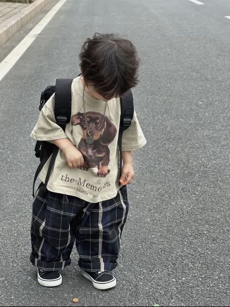 Baby Boy Streetwear, Y2k Kids Outfits, Kid Aesthetic Boy, Baby Boy Outfits Aesthetic, Baby Streetwear, Boy Outfits Aesthetic, Grunge Kids, Muka Lelaki, Kids Streetwear