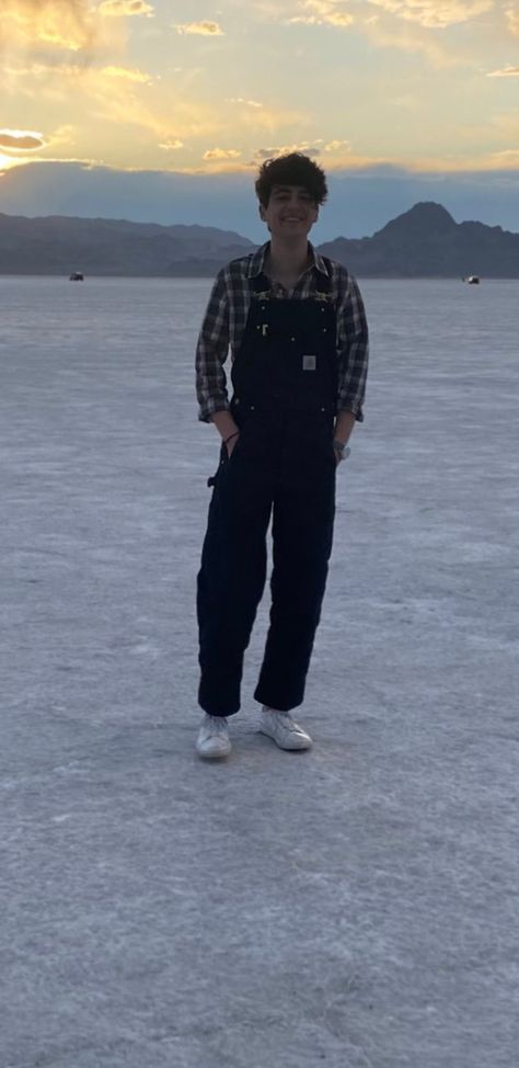 Carhartt Dungarees Outfit, Black Men’s Overalls Outfit, Masc Overall Outfits, Black Overalls Outfit Men, Carhartt Overalls Outfit Men, Men Overalls Outfits, Black Dungarees Outfit, Carhartt Overalls Outfit, Overalls Outfit Men