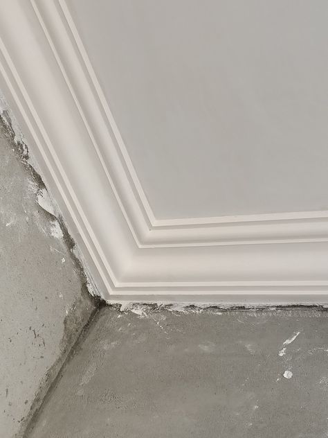 Pop Cornish Design, Cornish Ceiling Design, Gypsum Cornice Design, Pop Cornice Designs, Pop Corner Design, Pop Border Design Ceiling, Pop Roof Ceiling Design, Cornish Design, Ceiling Coving