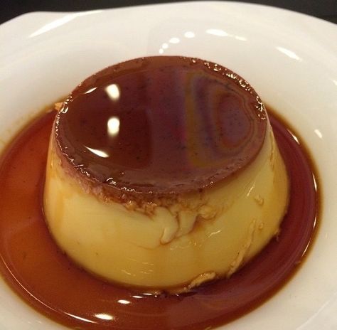 Leche Flan Aesthetic, Viet Dessert, Flan Aesthetic, Pudding Aesthetic, Choco Flan, Flan Dessert, Flan Cake, Caramel Pudding, Edible Food