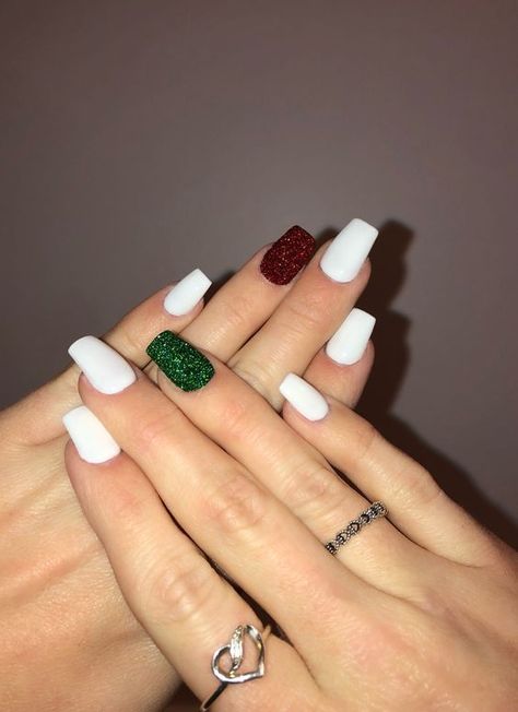 Christmas Nails Red White, Christmas Nails Green, Christmas Nails Red, White Christmas Nails, Sparkle Christmas, Cute Christmas Nails, Nails Green, Easy Nails, Nails Red