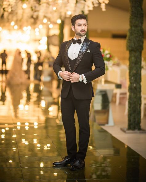 Dress For Walima, Reception Dress For Men, Men Fashion Outfits, Engagement Dress For Groom, Reception Suits, Wedding Suits Men Black, Indian Wedding Suits Men, Indian Wedding Clothes For Men, Best Wedding Suits