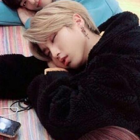 Baby Squirrel, Kids Icon, Emo Boys, Kids Sleep, Homeless Children, Han Jisung, Felix Stray Kids, Ji Sung, My Only Love