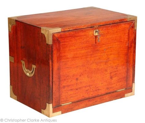 Dioramas and Clever Things: British Campaign Furniture Campaign Furniture Plans, Dudley Dursley, British Campaign Furniture, Campaign Desk, Trunk Boxes, Campaign Furniture, Art Items, Vintage Boxes Wooden, Folding Beds