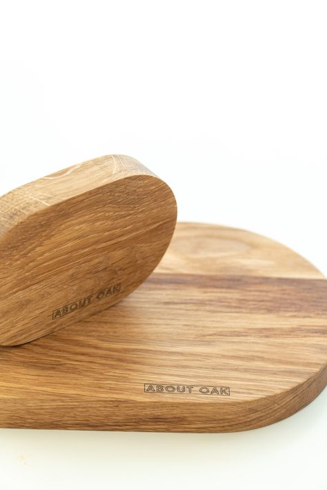 Oval Oak wood serving Tray Board Plate Natural 14 x 24 cm jewelry and coffee tray with modern design | valet tray organizer | wood coaster https://etsy.me/41YTrRx #bedroom #minimalist #rustichomedecor #breakfasttray #housewarminggift #giftfornewlyweds #ovalservingtray Coffee Tray, Bedroom Minimalist, Wood Serving Tray, Valet Tray, Breakfast Tray, Tray Organization, Serving Tray Wood, Wood Tray, Wood Coasters