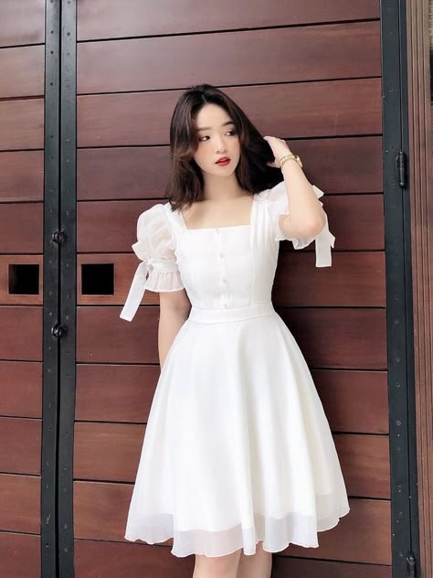 Aesthetic Korean Fashion, Fashion Outfit Ideas, Aesthetic Korean, Beautiful Dress Designs, Korean Fashion Dress, Stylish Dresses For Girls, Fashion Attire, Fashion Mistakes, 10 Pounds