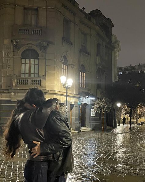 you look pretty in the rain 🫀 #explore #explorepage Cool Couple Aesthetic, Tristan And Morana, Couple Exploring, Rain Romance, Raining Sound, Couple In Rain, Study Together, Couple Together, Paris Couple